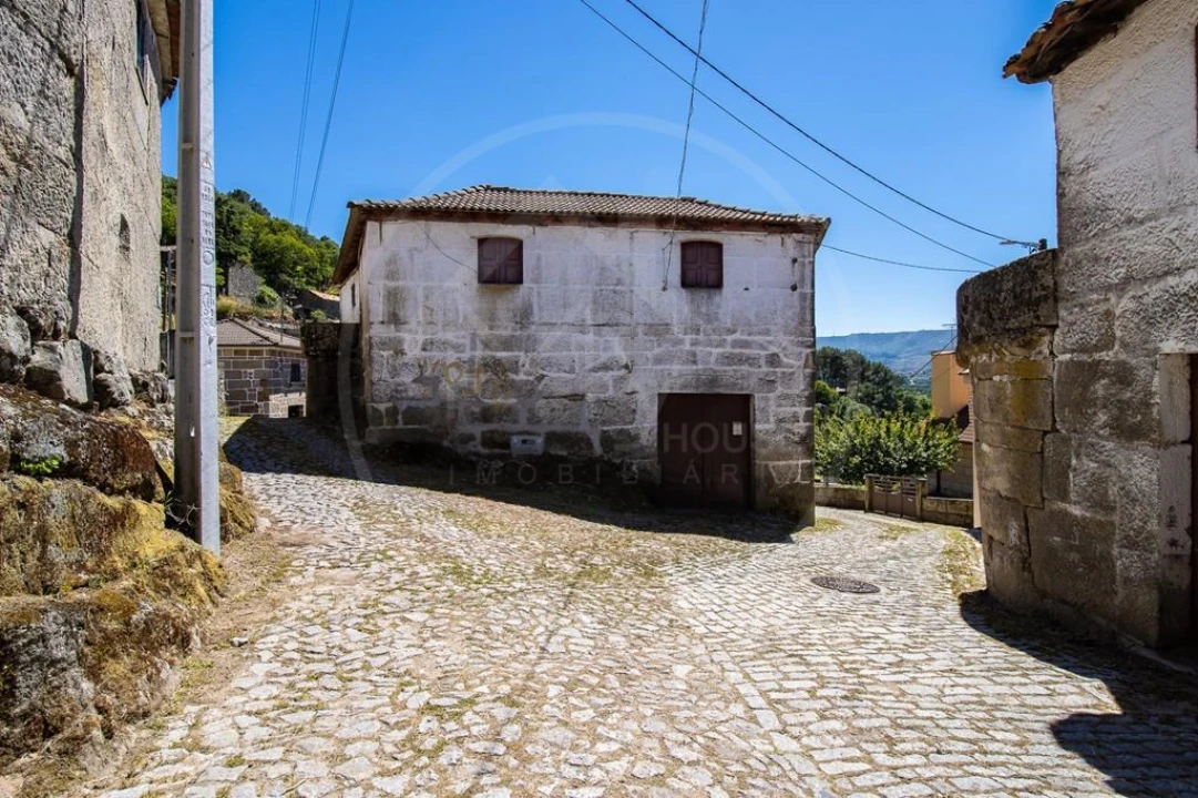 Moradia para Venda em Telões Foto 23