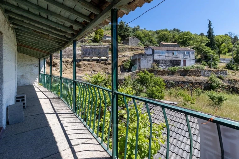 Moradia para Venda em Telões Foto 2