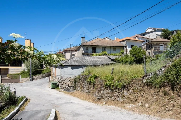 Moradia para Venda em Telões Foto 22