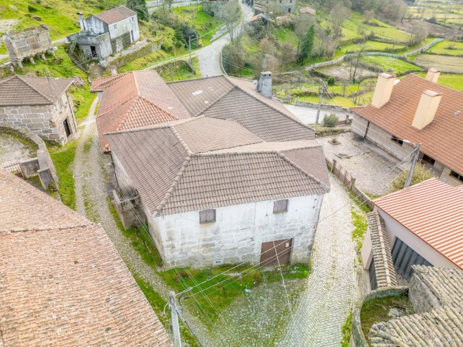 Moradia T4 para Venda em Telões Foto 26