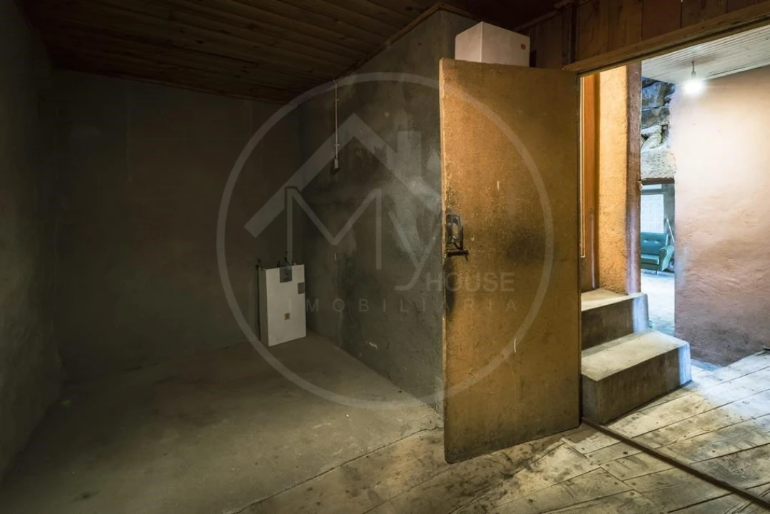 Moradia T4 para Venda em Vreia de Jales Foto 9