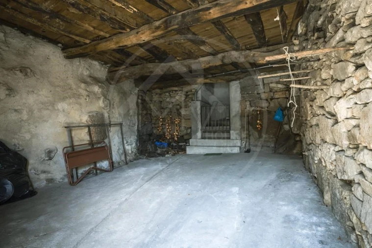 Moradia T4 para Venda em Vreia de Jales Foto 6