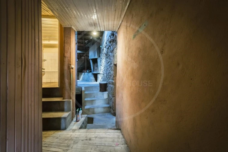 Moradia T4 para Venda em Vreia de Jales Foto 11