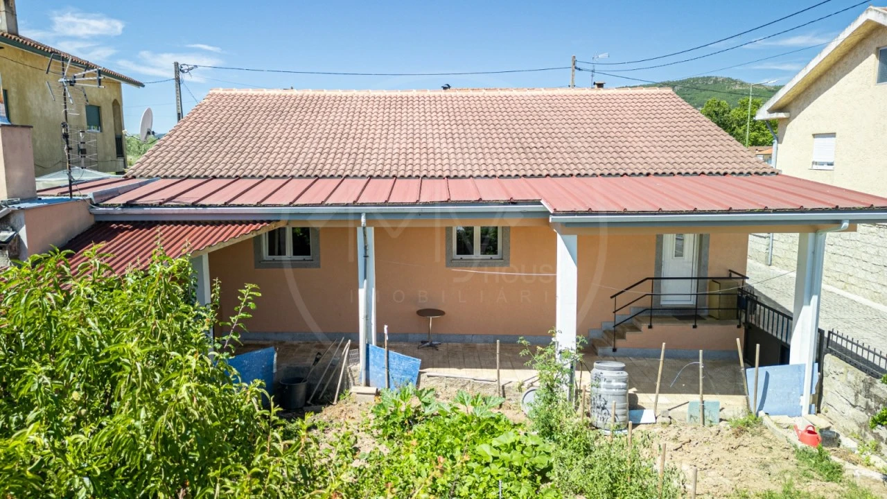 Moradia T3 para Venda em Bornes de Aguiar Foto 4