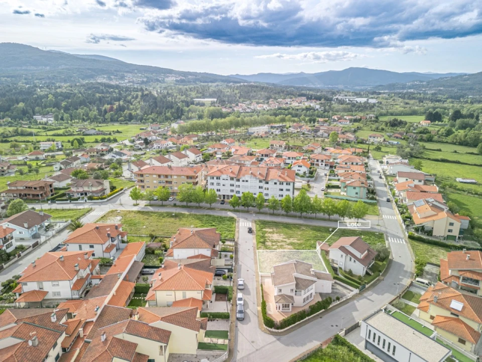 Terreno para Venda em Bornes de Aguiar Foto 3