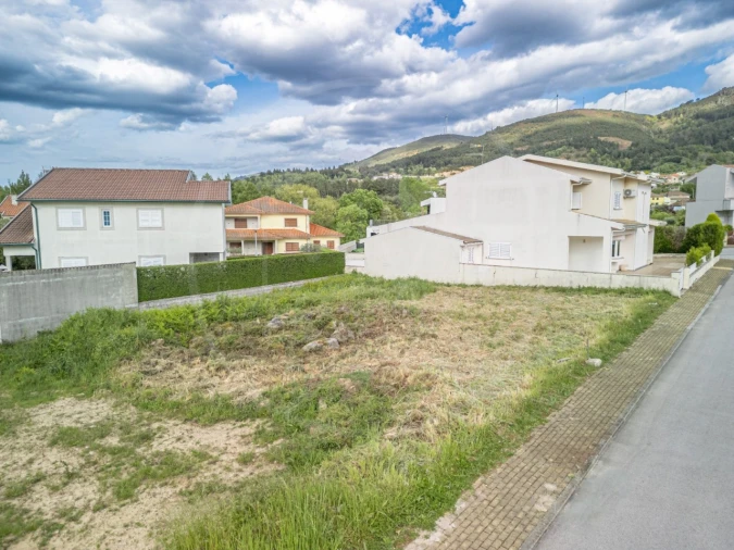 Terreno para Venda em Bornes de Aguiar Foto 1