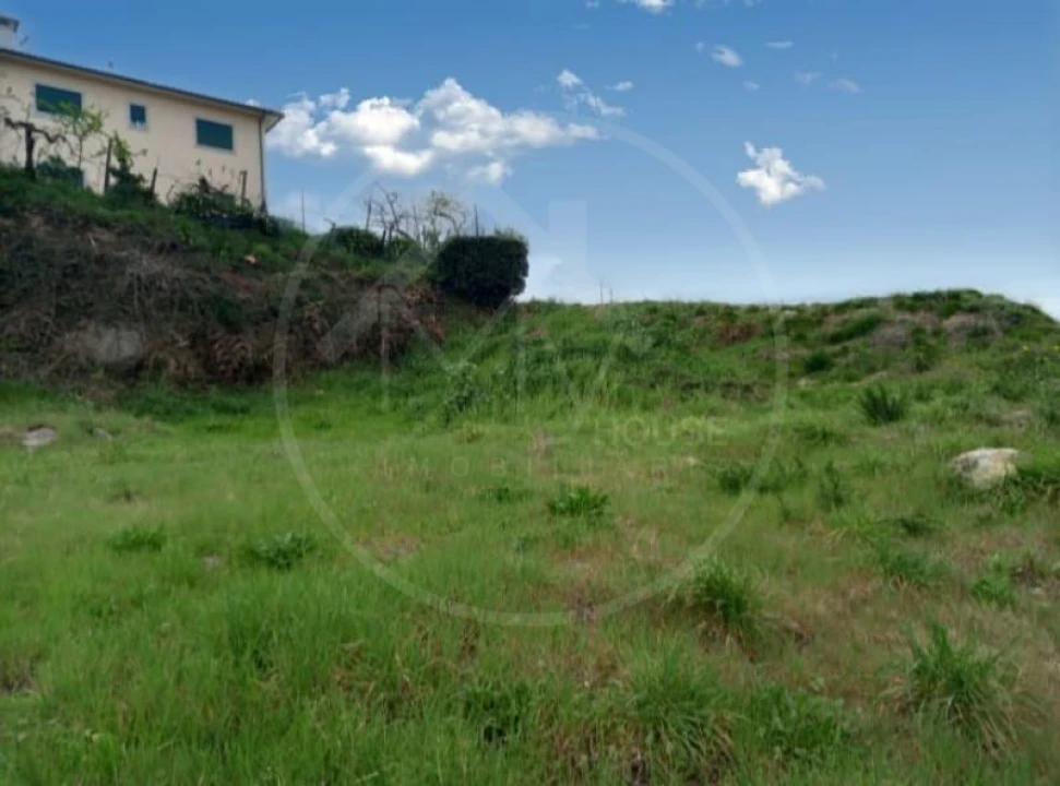 Terreno para Venda em Airães Foto 4