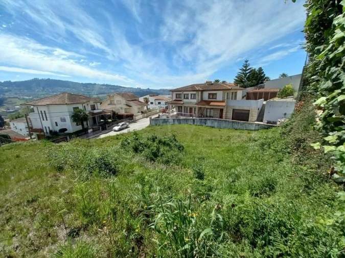 Terreno para Venda em Airães Foto 3