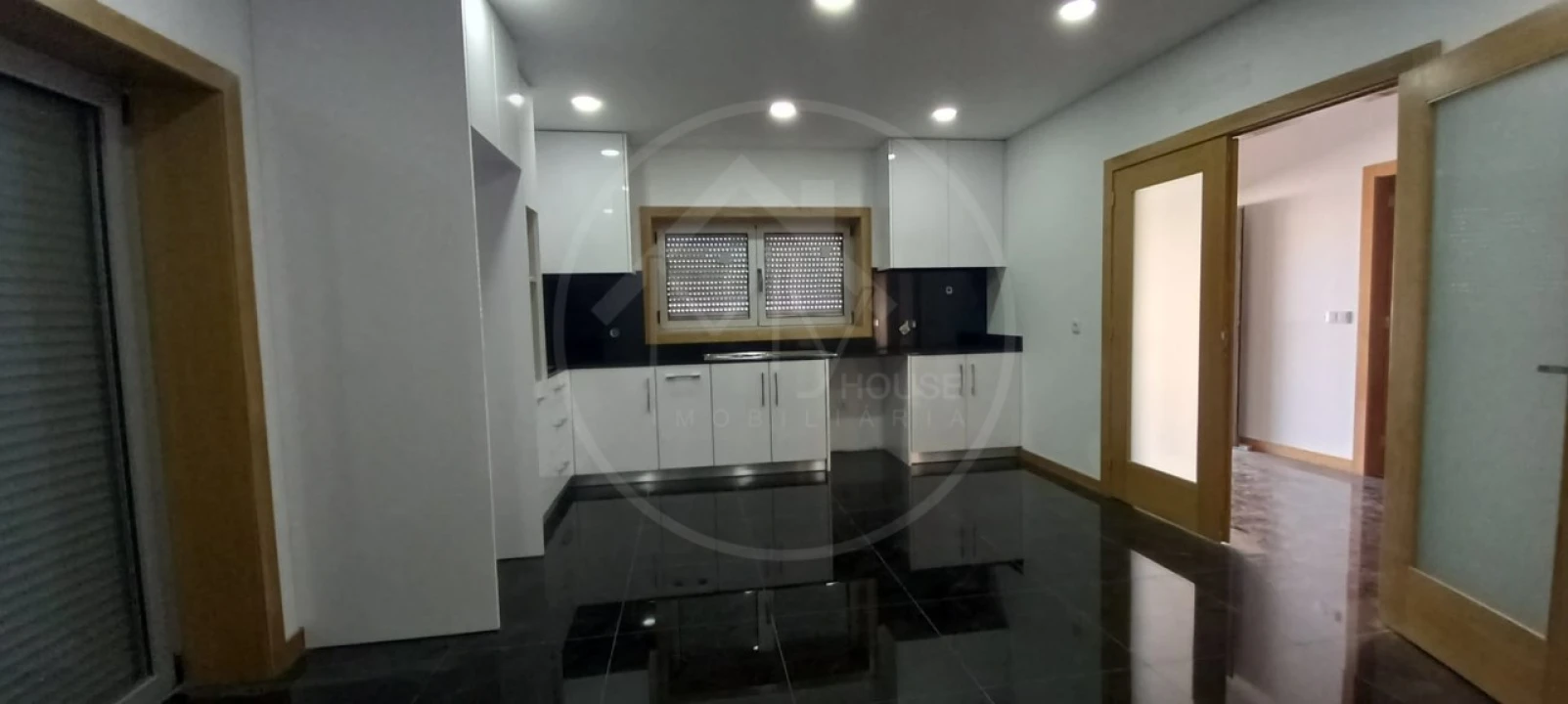 Moradia T3 para Venda em Refontoura Foto 6