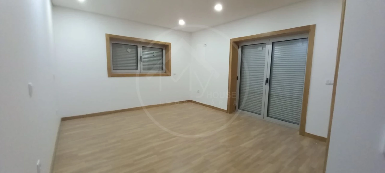 Moradia T3 para Venda em Refontoura Foto 10