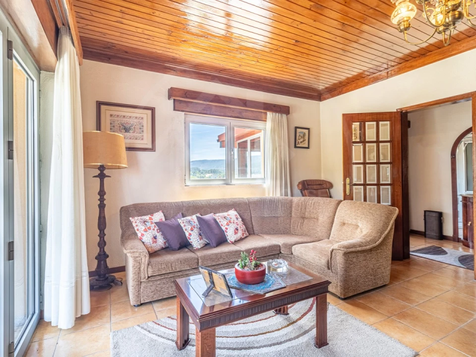 Moradia T3 para Venda em Bornes de Aguiar Foto 4