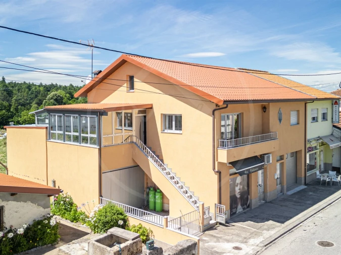 Moradia T3 para Venda em Bornes de Aguiar Foto 1