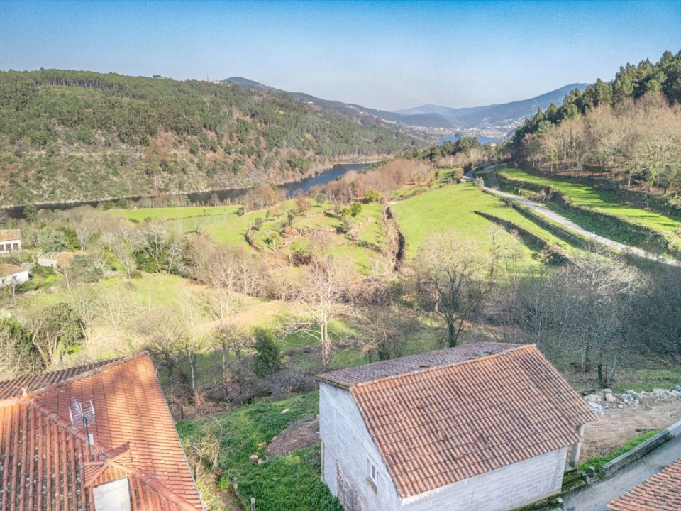 Moradia para Venda em Salvador e Santo Aleixo de Além-Tâmega Foto 12