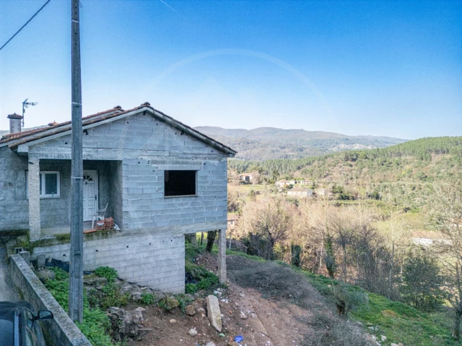 Moradia para Venda em Salvador e Santo Aleixo de Além-Tâmega