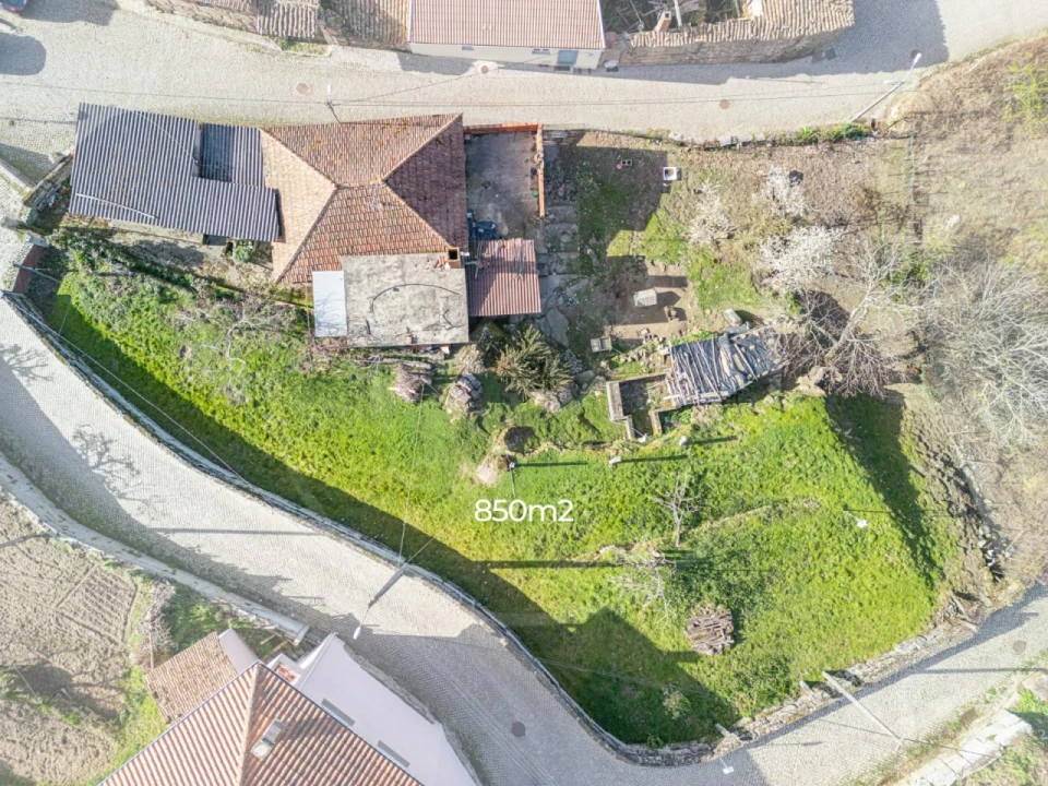 Moradia T3 para Venda em Vreia de Bornes Foto 4