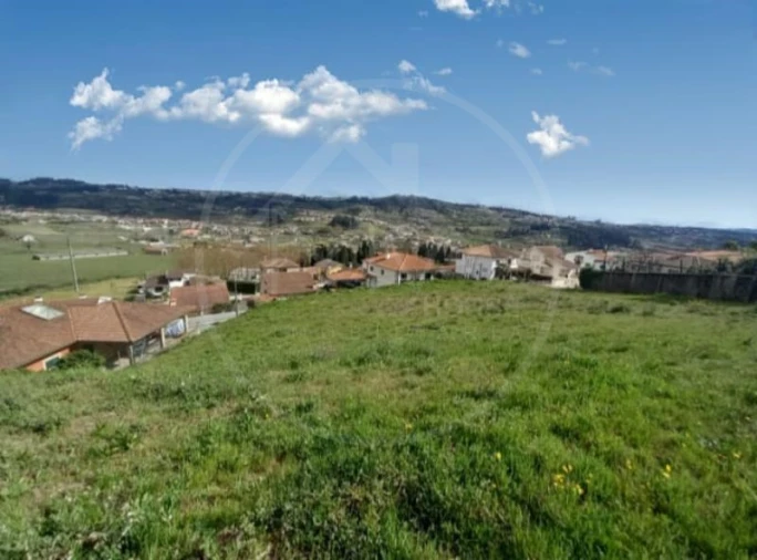 Terreno para Venda em Airães