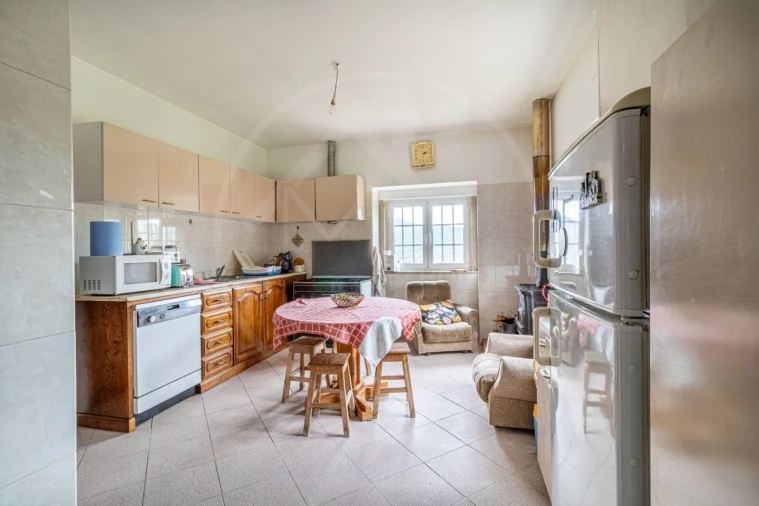 Moradia T3 para Venda em Cerva e Limões Foto 5