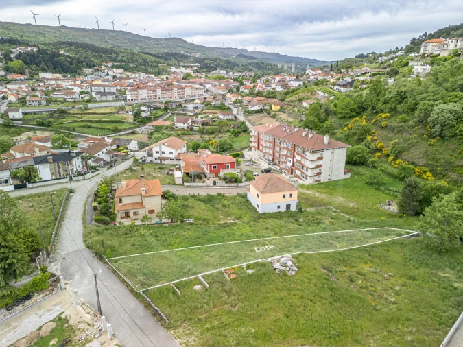 Terreno para Venda em Vila Pouca de Aguiar Foto 1
