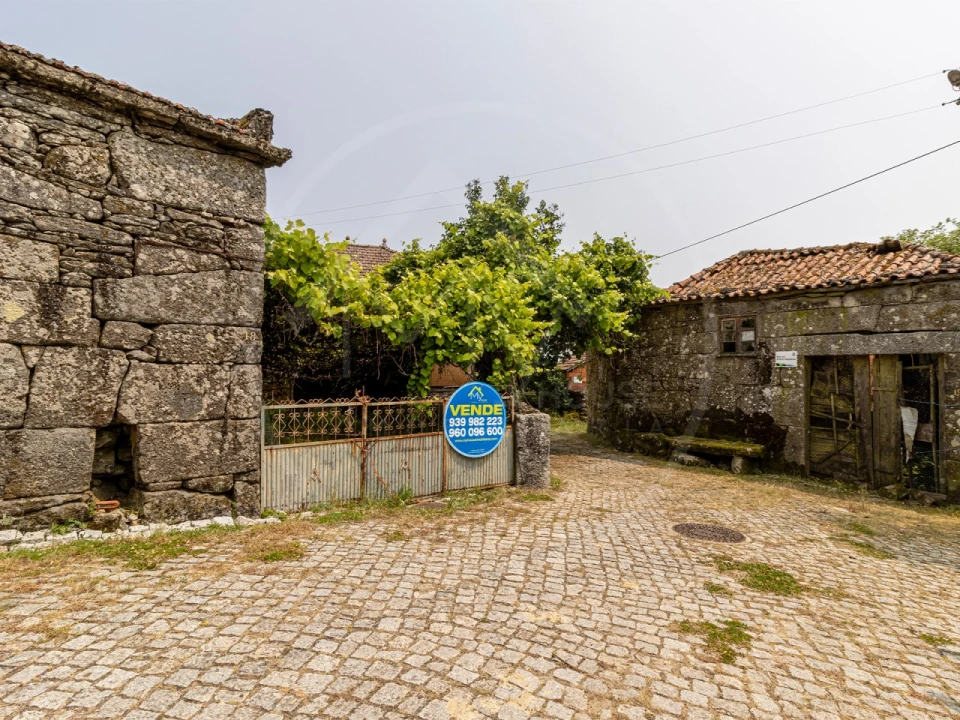 Moradia T3 para Venda em Alvão Foto 6