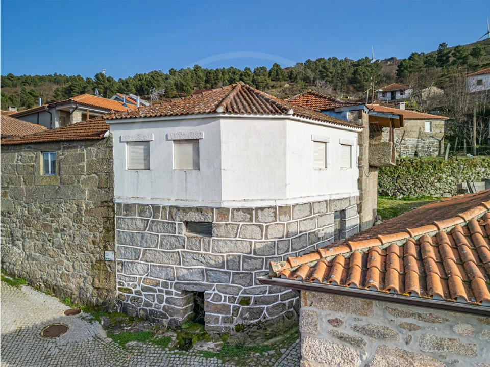 Moradia T3 para Venda em Telões Foto 1