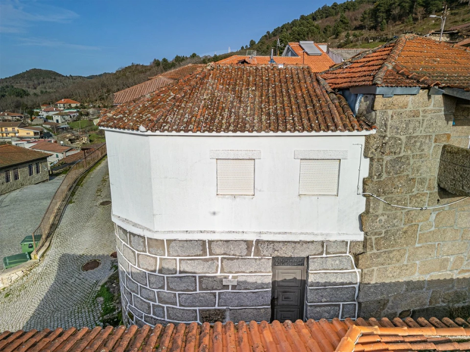 Moradia T3 para Venda em Telões Foto 3