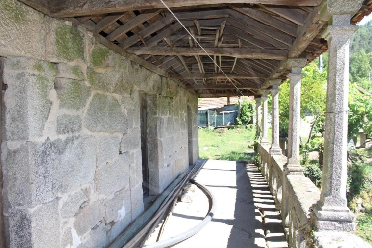 Moradia para Venda em Cavez Foto 10