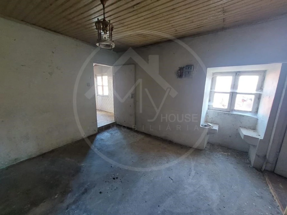 Moradia T2 para Venda em Vila Pouca de Aguiar Foto 8