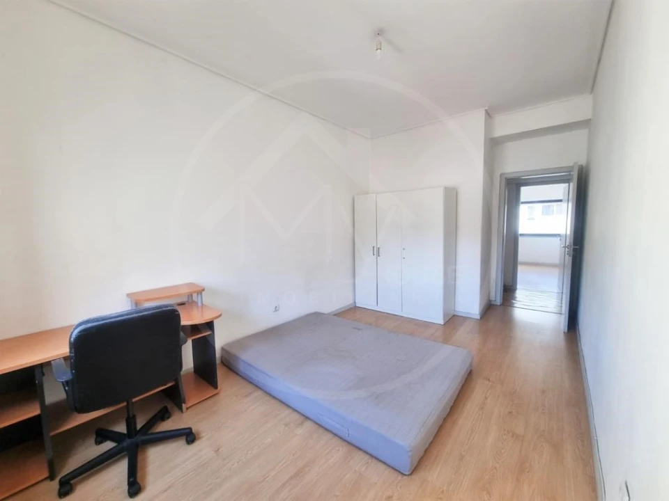 Apartamento T4 para Venda em Oliveira, São Paio e São Sebastião Foto 10