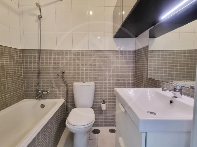 Apartamento T4 para Venda em Oliveira, São Paio e São Sebastião Foto 8