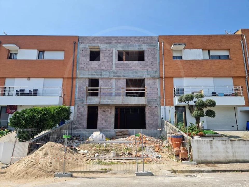 Moradia T4 para Venda em Cepães e Fareja Foto 10