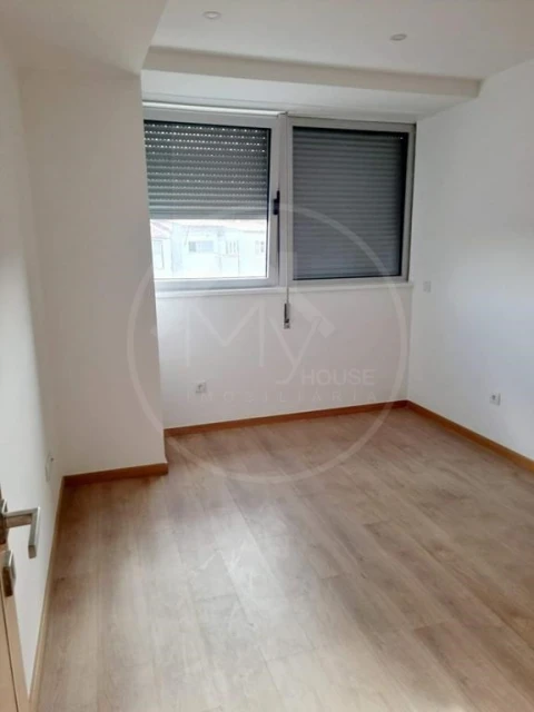Apartamento T2 para Venda em Santa Maria Maior