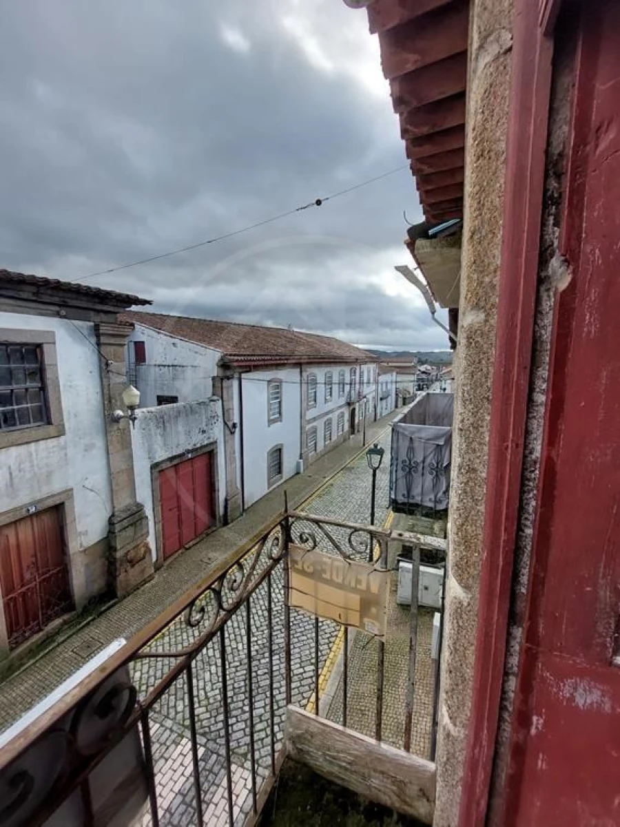 Moradia T4 para Venda em Murça Foto 3