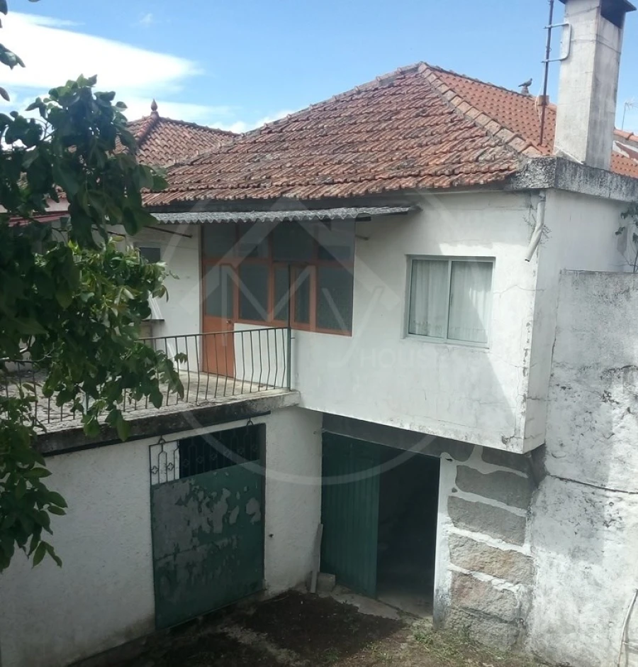 Moradia T3 para Venda em Lebução, Fiães e Nozelos Foto 1