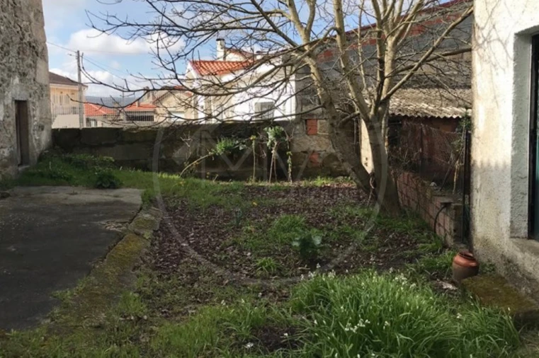 Moradia T3 para Venda em Lebução, Fiães e Nozelos Foto 7