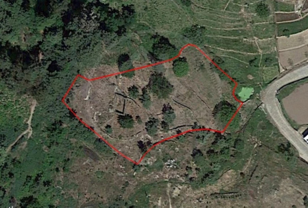 Terreno para Venda em Mondrões Foto 1