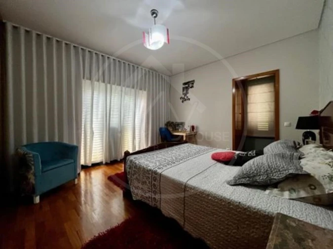 Moradia T5 para Venda em Campo e Sobrado Foto 14