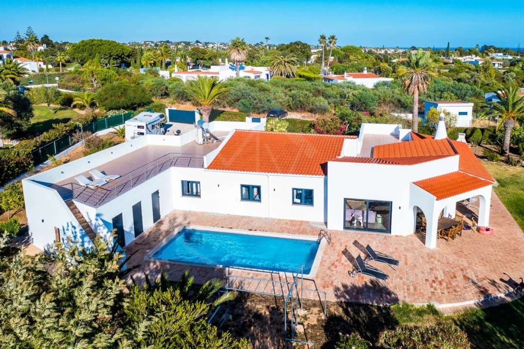 Moradia T4 para Venda em Lagoa e Carvoeiro Foto 7