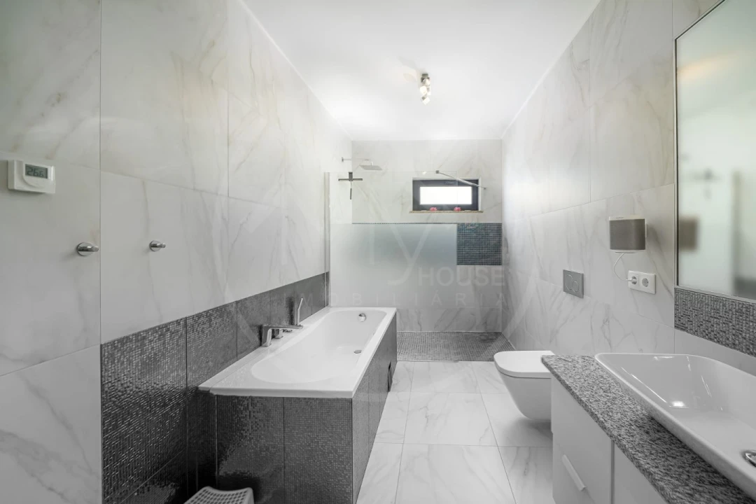 Moradia T4 para Venda em Lagoa e Carvoeiro Foto 15