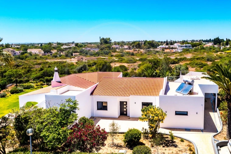 Moradia T4 para Venda em Lagoa e Carvoeiro Foto 4