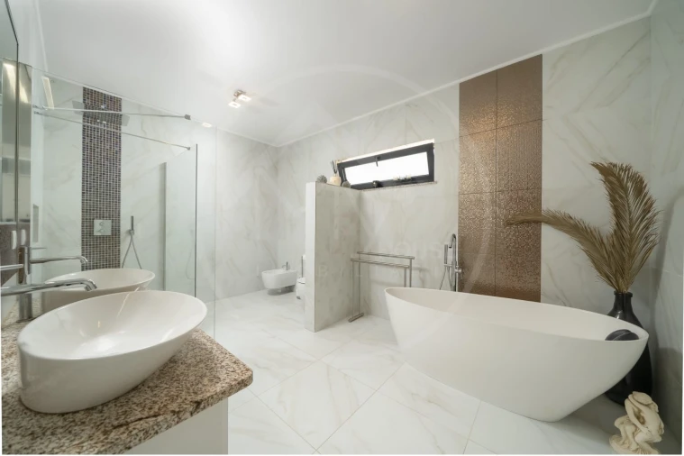 Moradia T4 para Venda em Lagoa e Carvoeiro Foto 13