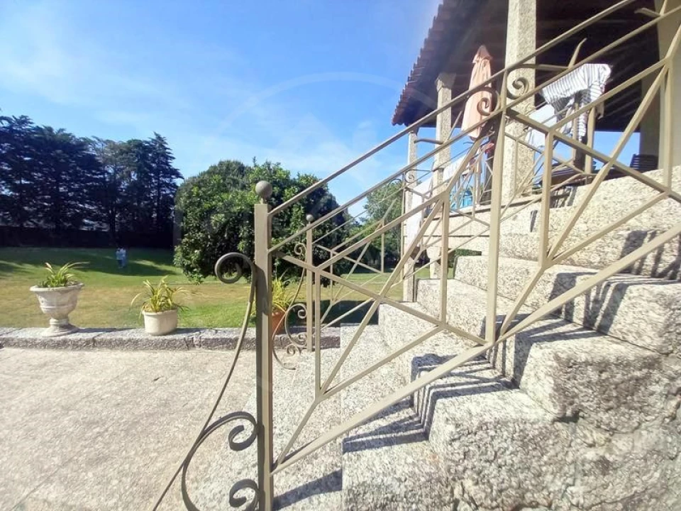 Moradia T5 para Venda em Serzedelo Foto 1