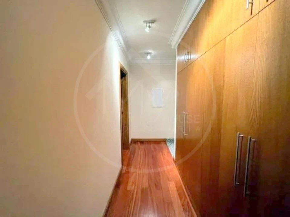 Moradia T5 para Venda em Serzedelo Foto 17