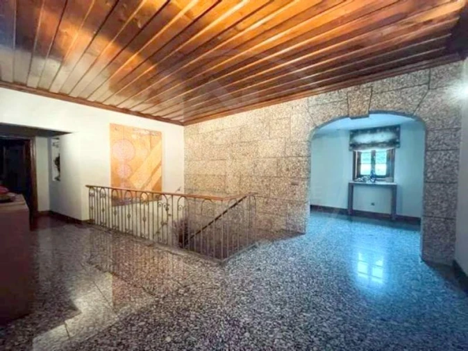 Moradia T5 para Venda em Serzedelo Foto 10