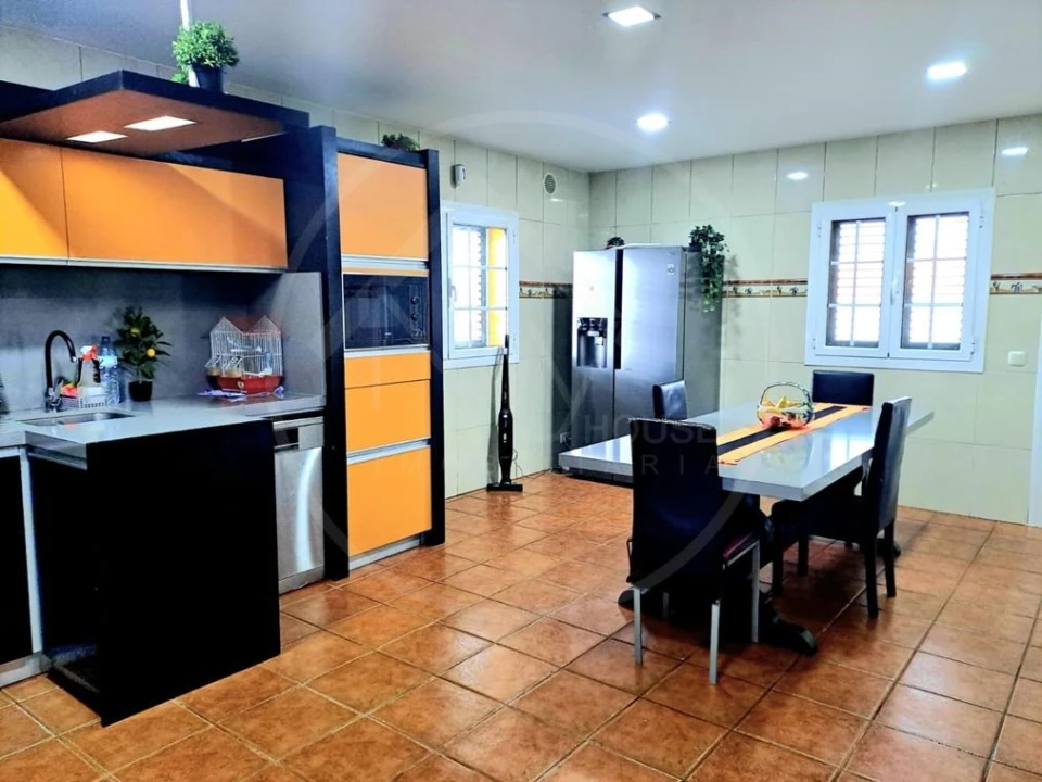 Moradia T4 para Venda em Vilar de Nantes Foto 5