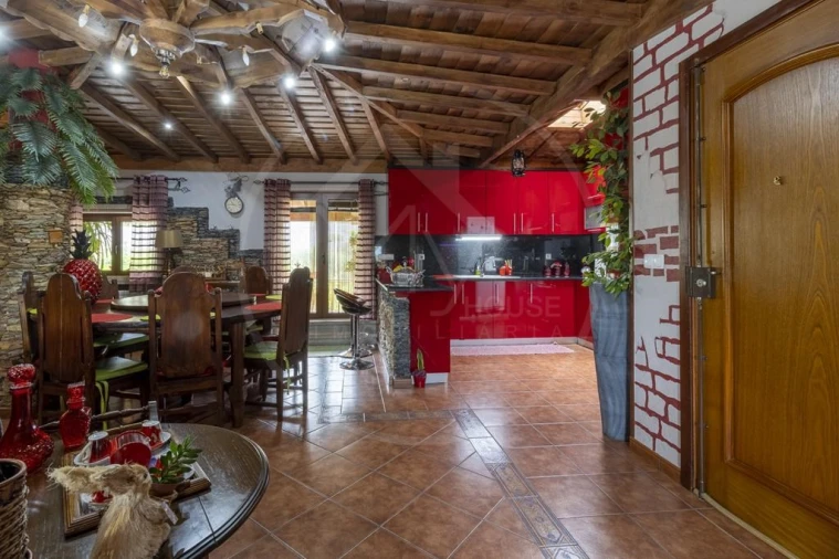 Moradia T4 para Venda em Bornes de Aguiar Foto 6