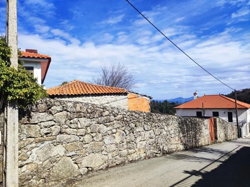 Moradia T8 para Venda em Valtorno e Mourão Foto 16