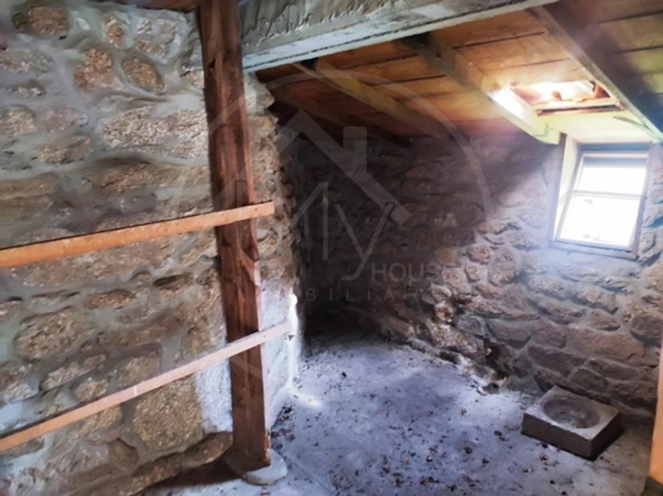 Moradia T8 para Venda em Valtorno e Mourão Foto 69