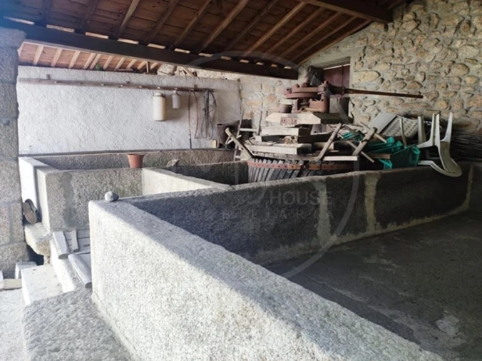 Moradia T8 para Venda em Valtorno e Mourão Foto 63