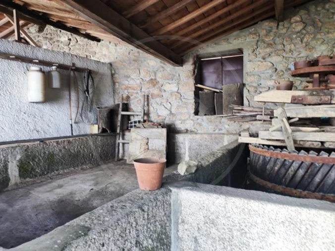 Moradia T8 para Venda em Valtorno e Mourão Foto 64