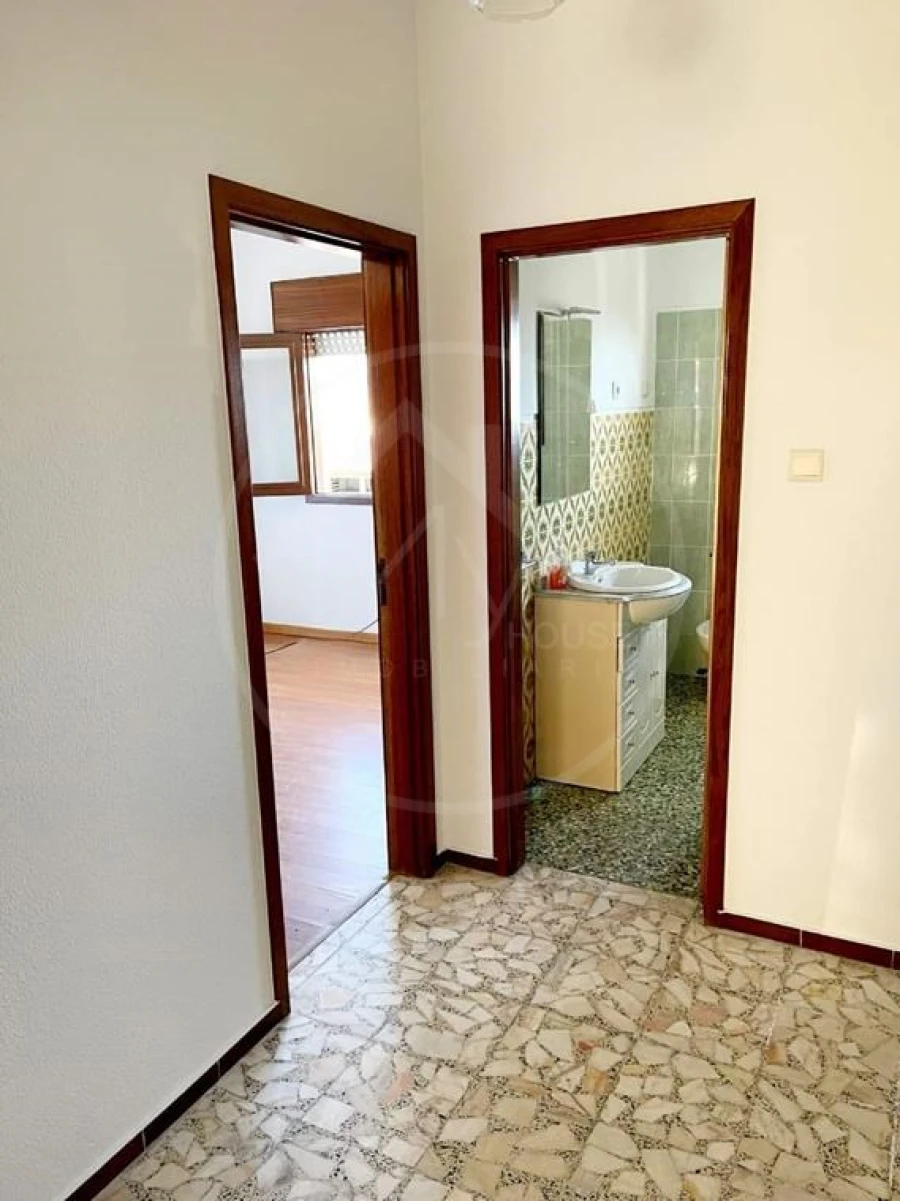 Moradia T3 para Venda em Santa Cruz/Trindade e Sanjurge Foto 6